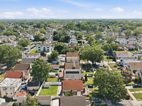 10 Everett Street, Valley Stream NY 11580