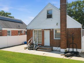 10 Everett Street, Valley Stream NY 11580