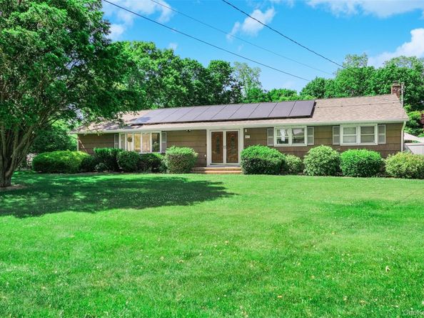47 Oak Road, East Patchogue NY 11772