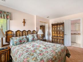 1 Eliot Court, Syosset NY 11791