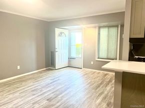 33 Juniper Court 33, Coram NY 11727