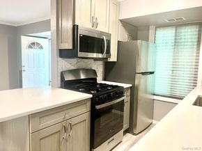 33 Juniper Court 33, Coram NY 11727