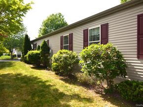 1661 Old Country Road 516, Riverhead NY 11901