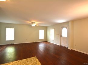 1661 Old Country Road 516, Riverhead NY 11901