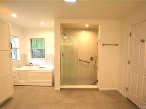 1661 Old Country Road 516, Riverhead NY 11901