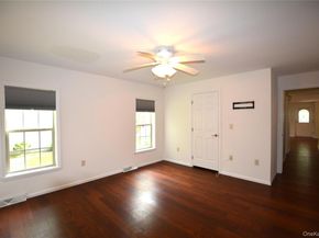 1661 Old Country Road 516, Riverhead NY 11901