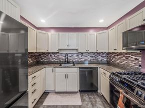 515 Picasso Way 515, Middle Island NY 11953