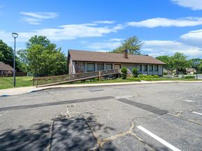 515 Picasso Way 515, Middle Island NY 11953