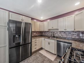515 Picasso Way 515, Middle Island NY 11953