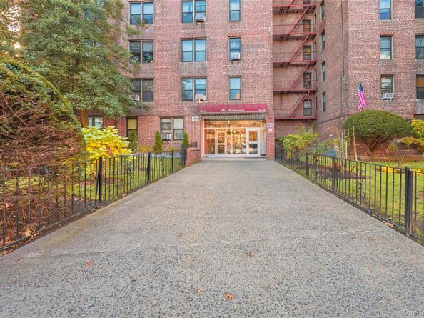 33-44 Junction Boulevard 2V, Jackson Heights NY 11372