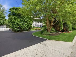 39 Little East Neck Road S, Babylon NY 11702