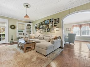 39 Little East Neck Road S, Babylon NY 11702