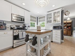 39 Little East Neck Road S, Babylon NY 11702