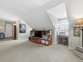 39 Little East Neck Road S, Babylon NY 11702