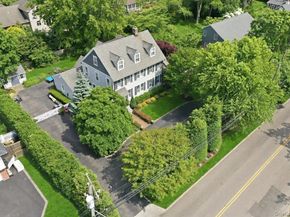 39 Little East Neck Road S, Babylon NY 11702