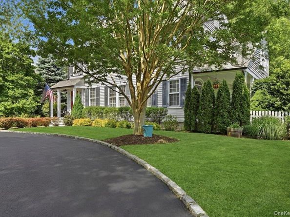 39 Little East Neck Road S, Babylon NY 11702