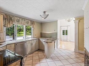 104 Choir Lane, Westbury NY 11590