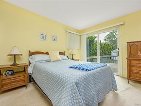 6 Center Street 20, Hicksville NY 11801