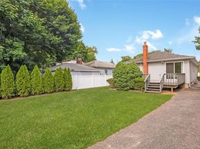 6 Center Street 20, Hicksville NY 11801