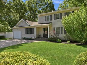 32 Scenic Hills Drive, Ridge NY 11961