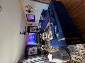 33 Washington Avenue, Deer Park NY 11729
