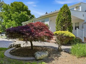 1 Dogwood Street, Farmingdale NY 11735