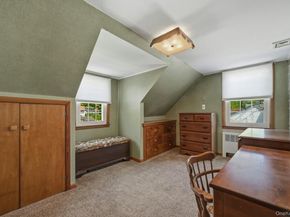 1 Dogwood Street, Farmingdale NY 11735