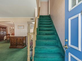 1 Dogwood Street, Farmingdale NY 11735