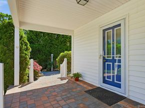 1 Dogwood Street, Farmingdale NY 11735