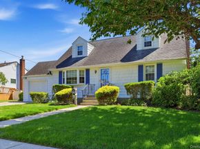 1 Dogwood Street, Farmingdale NY 11735