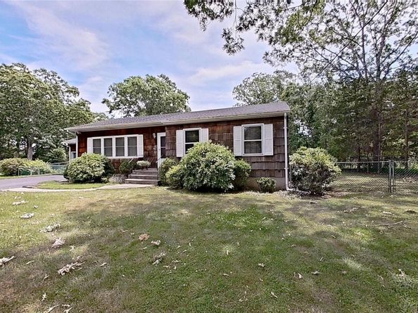 347 Miller Place Road, Miller Place NY 11764