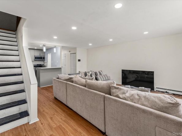 534 Warwick Street, Brooklyn NY 11207