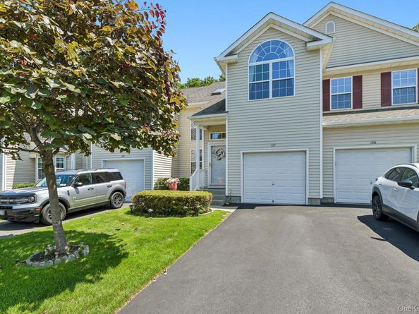 107 Kettles Lane, Medford NY 11763