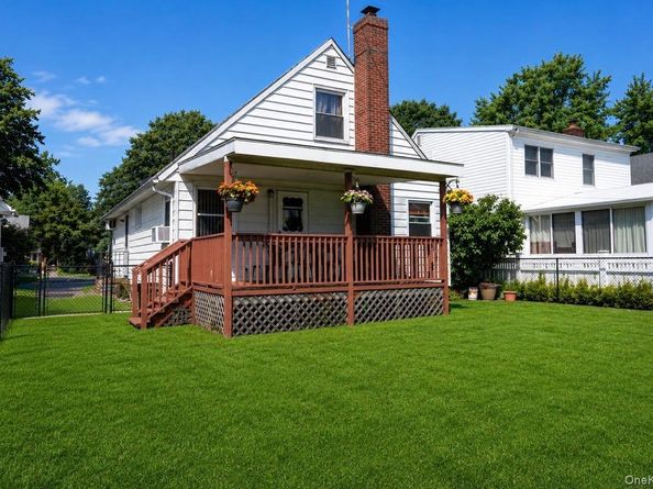 932 Cherry Lane, Floral Park NY 11001