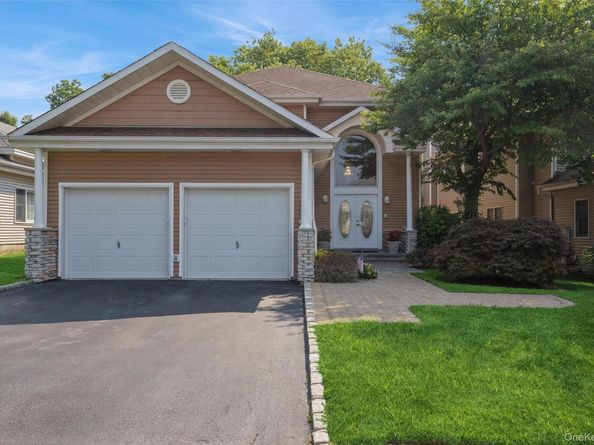 103 Redan Drive, Smithtown NY 11787