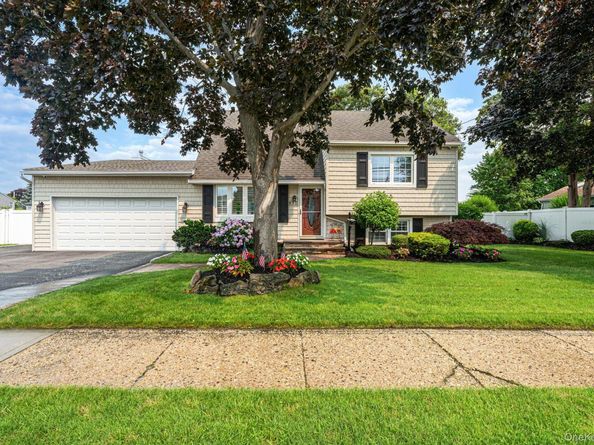 835 Pease Lane, West Islip NY 11795