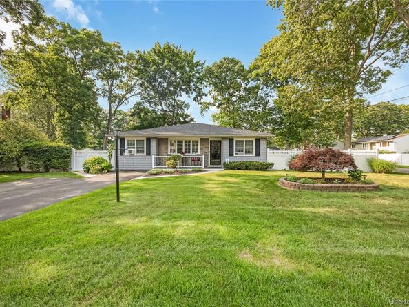 281 Thrift Street, Ronkonkoma NY 11779
