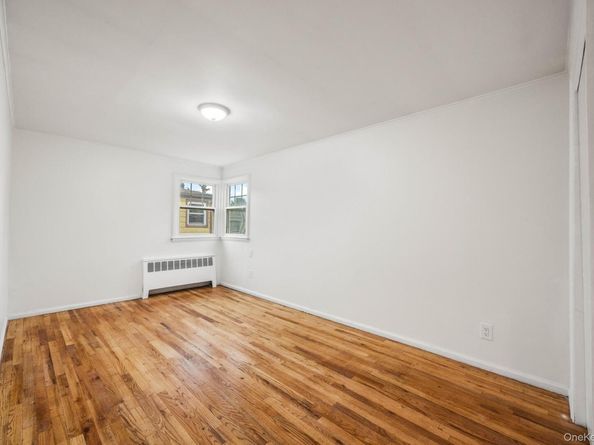 68 Shipherd Avenue, Lynbrook NY 11563