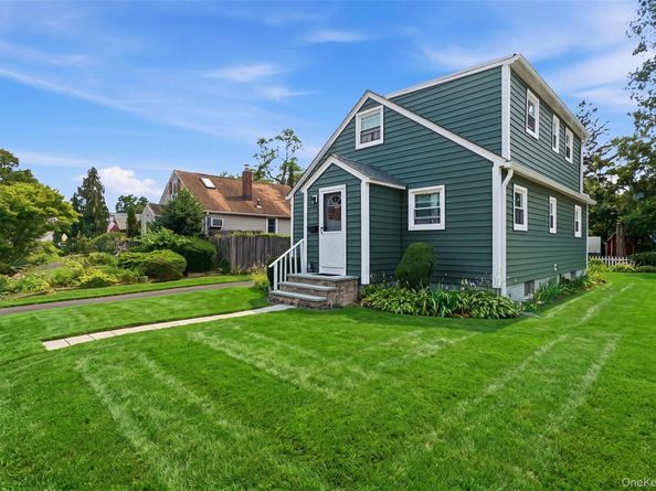 235 N 7th Street, Lindenhurst NY 11757