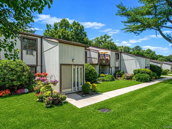 35 Richmond Boulevard 4B, Ronkonkoma NY 11779
