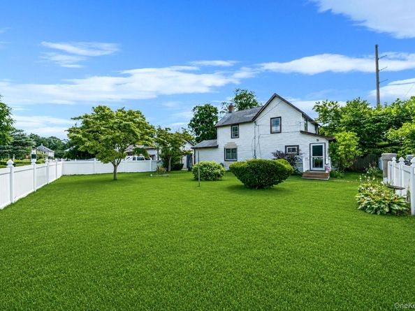 117 N Clinton Avenue, Bay Shore NY 11706
