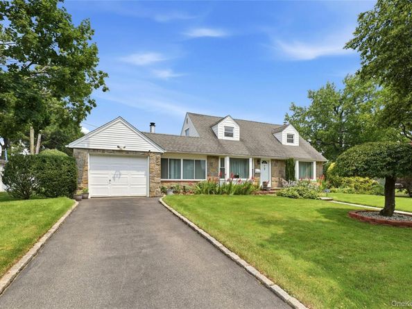 70 Birchwood Drive, New Hyde Park NY 11040