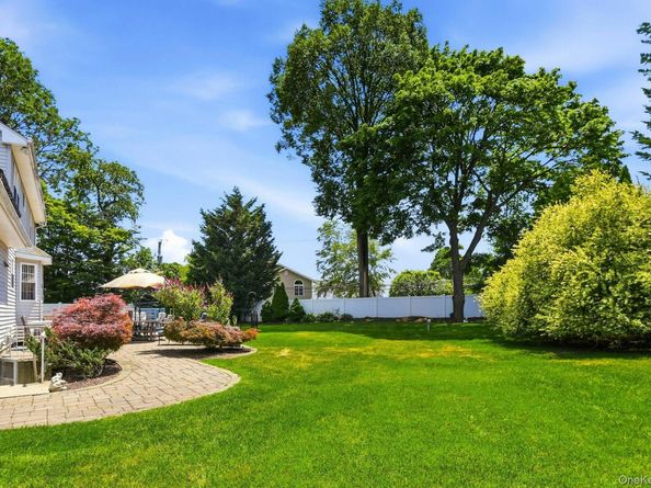 35 Dennis Lane, Bethpage NY 11714