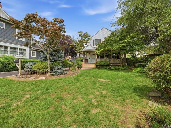 496 Windsor Place, Oceanside NY 11572