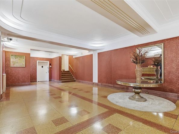 210 Martine Avenue 5L, White Plains NY 10601