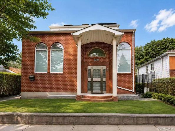 64-11 232nd Street, Oakland Gardens NY 11364