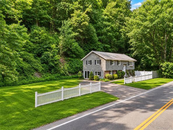 385 Yorktown Road, Croton-on-Hudson NY 10520