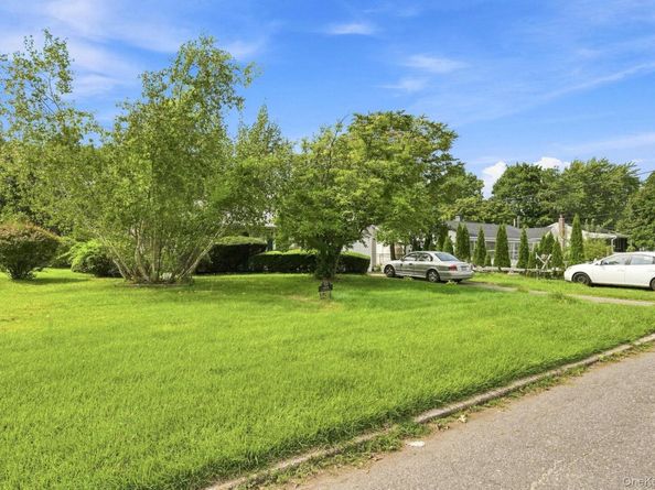 1058 Bay Shore Avenue, Bay Shore NY 11706