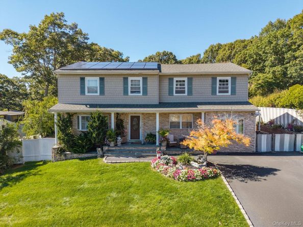 26 Olive Court, Farmingville NY 11738