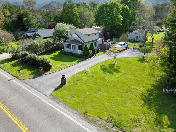41 Summit Boulevard, Westhampton NY 11977